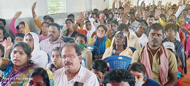 Large gathering join in celebrating the Birthday 2022 of Bro Andrew Richard with grandnuer at Prayer Centre, Budigere in Bangalore on July 17th along with large devotees and members of Grace Ministry.